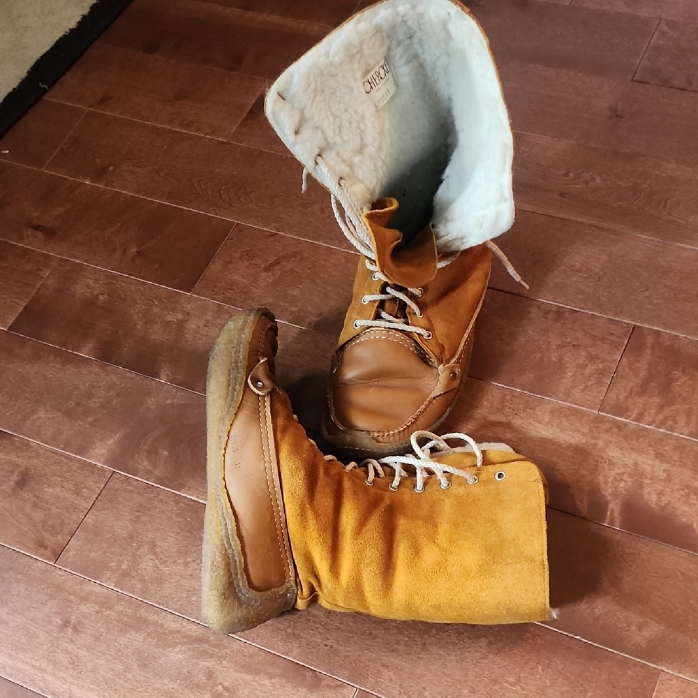 Mukluks Vintage Tan Winter Boots